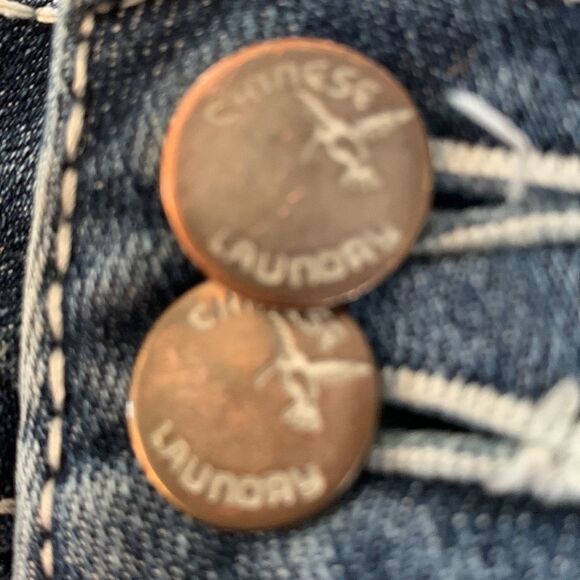 Chinese Laundry denim jeans Size 10 intricately designed back pockets Inseam 30” - Picture 10 of 10